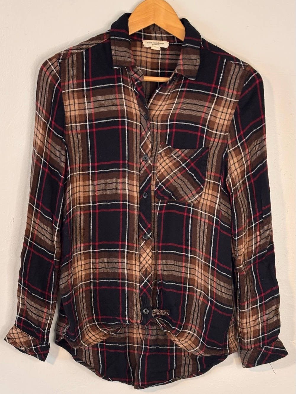 🌸 Beach Lunch Lounge Size Small Multicolor Plaid Button Down Long Sleeve Shirt